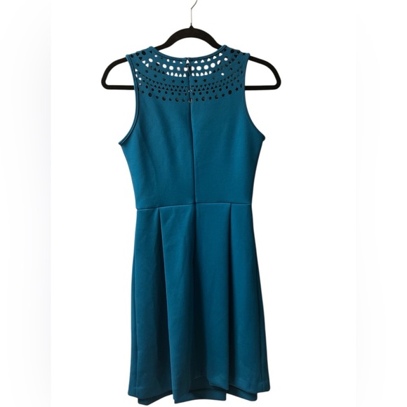Amanda‎ Uprichard Blue Embellished Pleated A-Line Dress - Picture 2 of 11